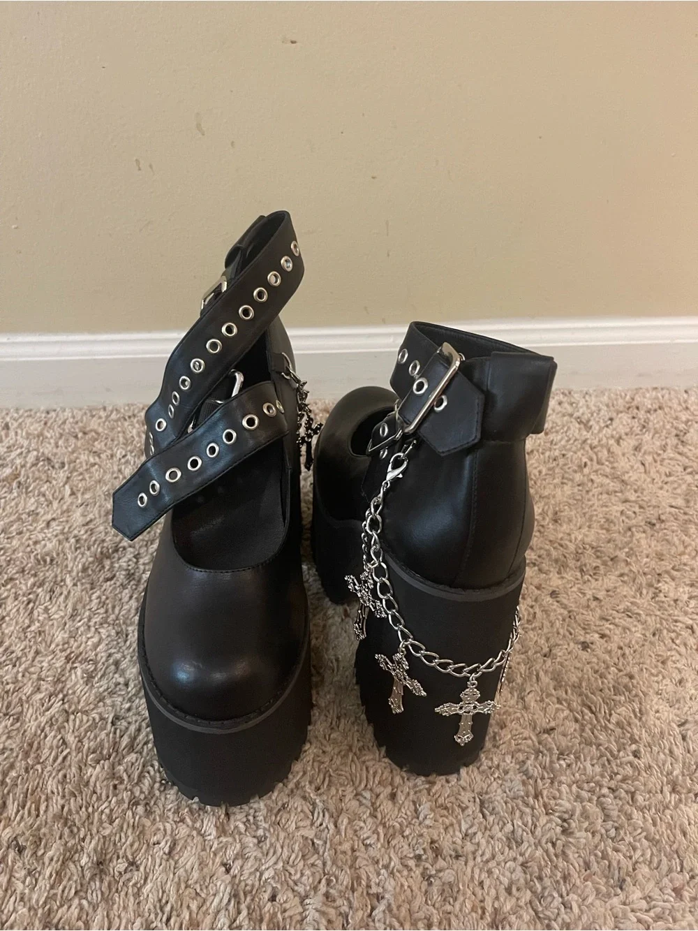 Dolls Kill Widow “Damned if I do” platform Mary Janes. Sz 9 NWT